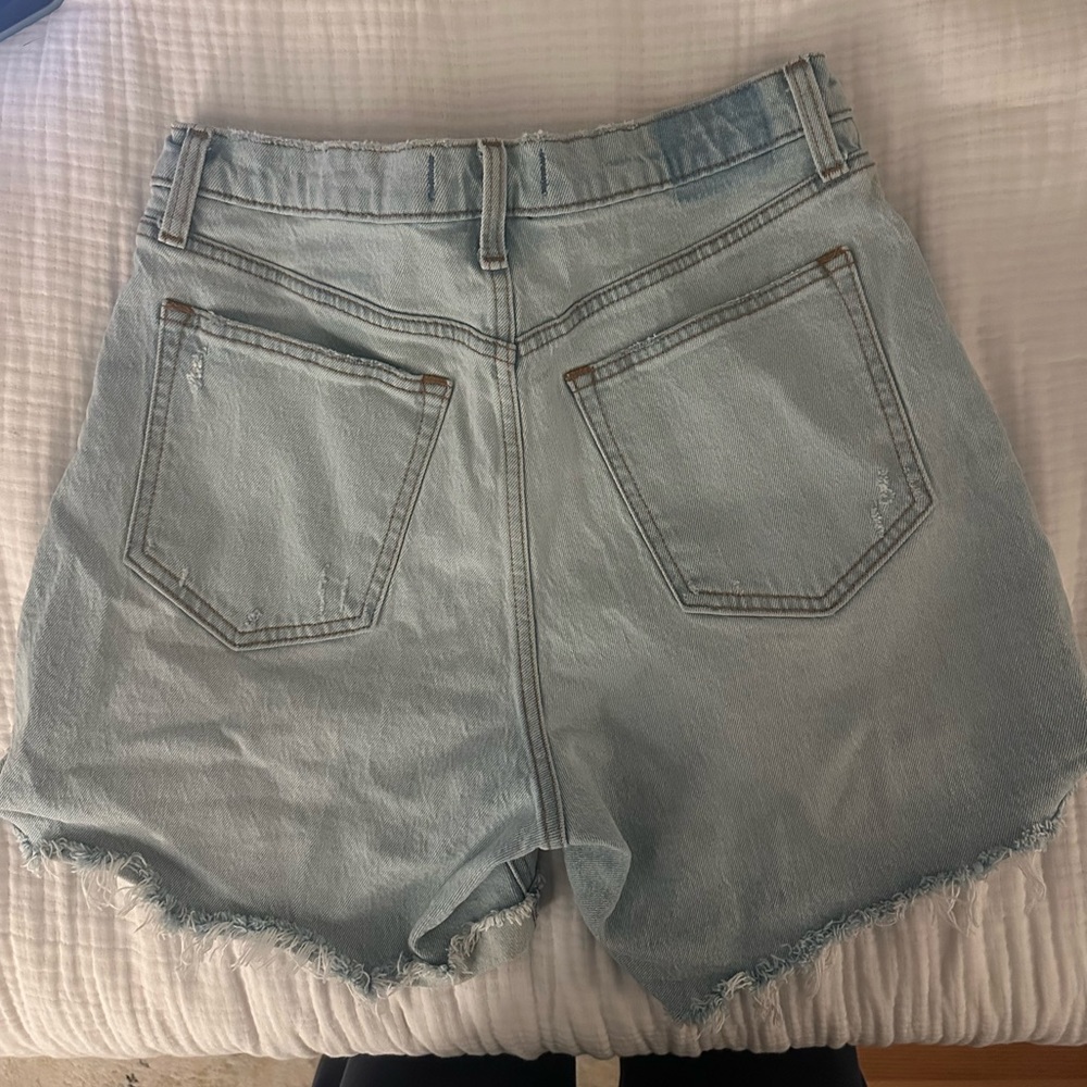 Abercrombie & Fitch High Rise Dad Short Light Wash Jean Shorts - Picture 5 of 10